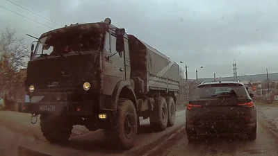 В России военный грузовик въехал в автомобиль – погибли мать с ребенком