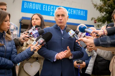 Pro-Russian far-right candidate makes unexpected breakthrough in Romania's presidential election