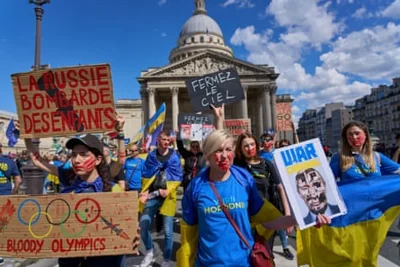 A march in Paris in memory of the Ukrainian athletes who have been killed during Russia’s invasion.