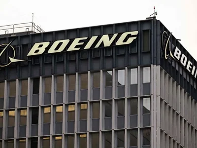 Boeing launches $19 billion share sale to boost liquidity