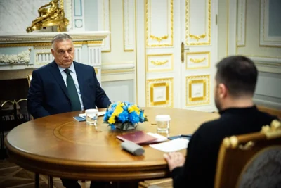 Орбан попросил перестать стрелять . В Киеве прошли переговоры руководителей Украины и Венгрии