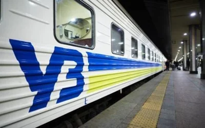 Ночью россияне ударили по украинской железной дороге: какие последствия