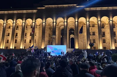 Митингующие против фальсификаций на выборах в Тбилиси перекрыли центральный проспект