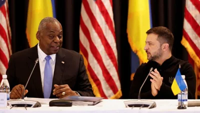 U.S. Defense Secretary Lloyd Austin and Ukrainian President Volodymyr Zelenskyy