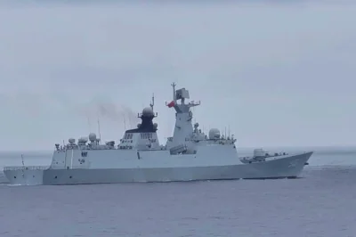 Chinese navy missile frigate FFG 548 near the Pengjia Islet north of Taiwan.