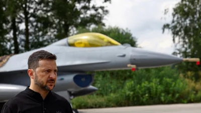 Зеленский объявил о получении первых истребителей F-16