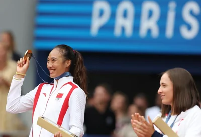 Olympics | China's Zheng Qinwen wins tennis women's singles gold (updated)