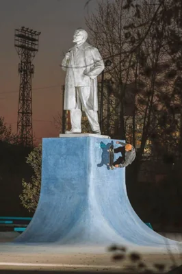 В Верхней Пышме из памятника Ленину сделали скейт-парк