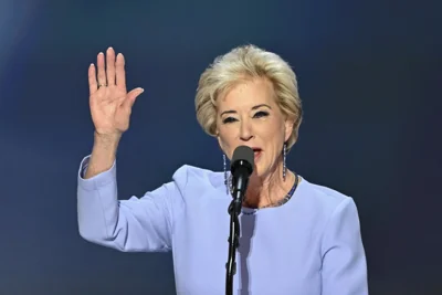 Linda McMahon speaks 