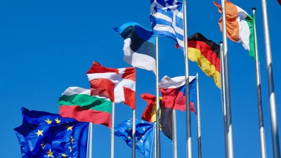 Пять стран ЕС наложили вето на визовые ограничения для россиян