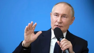 Putin accuses West of persecuting journalists days after Russia bans more reporters