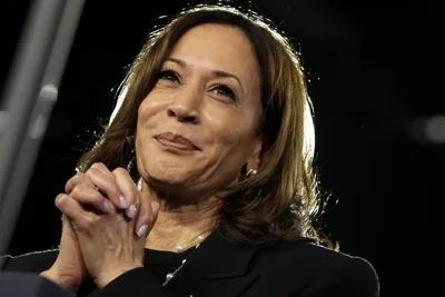 Kamala Harris speaks at a rally 