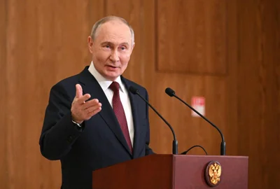 Putin threatens Kyiv with new hypersonic missile