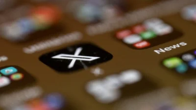 Соцсеть Х "зависла" по всему миру, Илон Маск заявил о крупной кибератаке