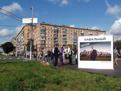 On the campaign trail for Navalny in Moscow. Photo: Alexey Gusev