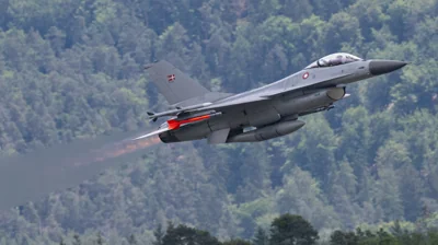 Ukraine receives first F-16 fighter jets