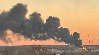 В Курской области России возник пожар на нефтебазе после атаки беспилотников