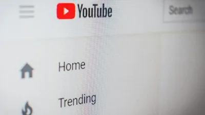 Роскомнадзор пригрозил аннулировать лицензии ускоряющим YouTube провайдерам