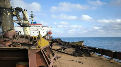 Россияне попали по зерновозу в Черном море в экономической зоне Румынии