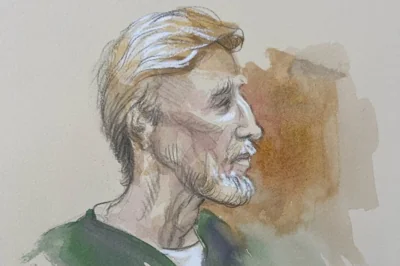 Ryan Routh is seen in a courtroom sketch