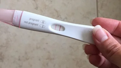 Школьницам в Кузбассе будут платить по 100 тысяч рублей за беременность