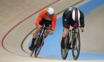 Jack Carlin and Jeffrey Hoogland of the Netherlands in the men’s sprint.