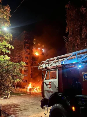 Беспилотник ВСУ ударил по жилому дому в Курске, пишут местные телеграм-каналы