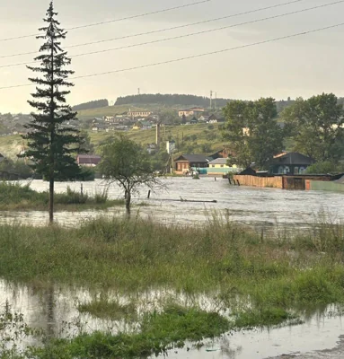Разрушен мост, эвакуированы более 80 человек: паводок в Забайкалье