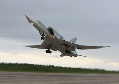 СМИ: Украинские беспилотники поразили российский Ту-22М3
