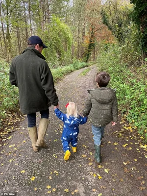 Alongside the statement, Beatrice shared a picture of Edo, Sienna and Wolfie walking in the woods