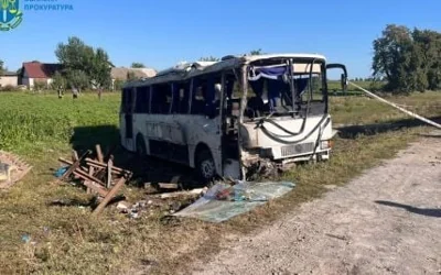 В Хмельницкой области перевернулся автобус с детьми: есть погибшие и раненые