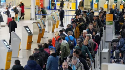 «Сбой национального масштаба». В аэропортах Германии из-за технических проблем растут очереди на границе