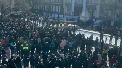 Более тысячи жителей Иркутска вышли на митинг против дифференцированных тарифов на электроэнергию