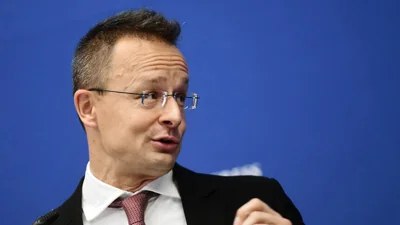 Сийярто прокомментировал угрозы Сикорского посадить самолет Путина