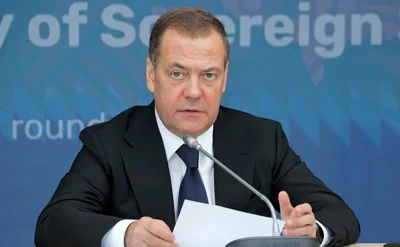 Медведев предупредил о последствиях отказа Киева от мирных переговоров