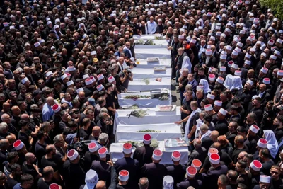  Смотрича и Барката выгнали с похорон: «Бомбите в Йемене, но не трогаете Бейрут?» 