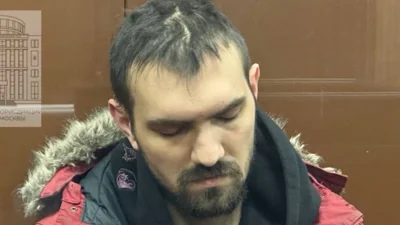 Комик Останин заявил, что белорусские силовики, которые везли его к границе с РФ, избили его в лесу, применяли электрошокер и дубинки