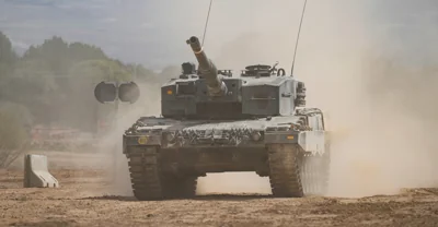 Вісім танків Leopard, боєкомплекти, дрони: Німеччина передала Україні нову військову допомогу