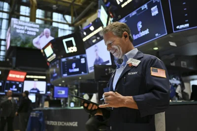 Stock Markets Mostly Fall As Hopes Of US-China Trade Deal Dampen