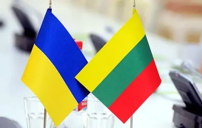 Президент та прем'єрка Литви підтримали ідею повернення Україною чоловіків призовного віку