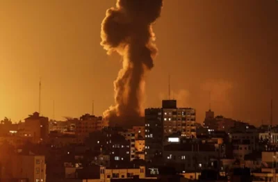 Israel Strikes Mosque in Gaza: 18 dead, escalating tensions in Middle East RBA