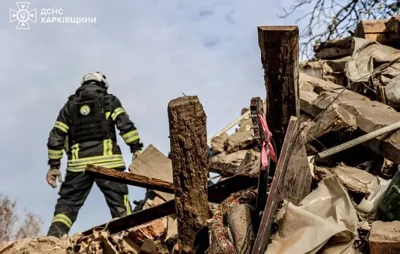 Удар по Основʼянському району Харкова: завершено рятувальні роботи у місці влучання бомби