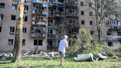 При падении обломков ракеты на жилой дом в Курске пострадали минимум 13 человек