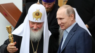 Патриарх Кирилл помолился о защите «священных пределов» России и о том, чтобы бог остановил «междоусобную брань» между Россией и Украиной