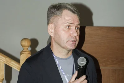 В Москве силовики устроили серию облав на сотрудников издательства ЭКСМО — задержан директор по дистрибуции издательства и еще 10 человек