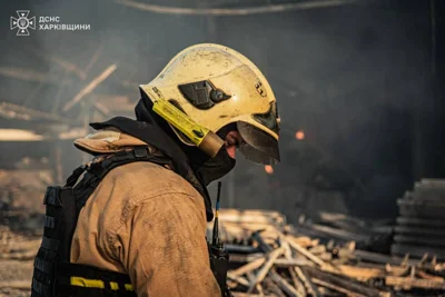 Окупанти вдарили по одному з густонаселених районів Харкова