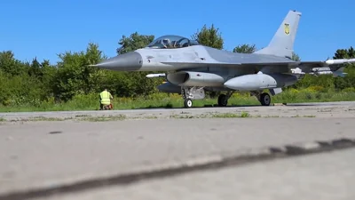 Дождались: Зеленский показал американские самолеты с украинским "тризубом"