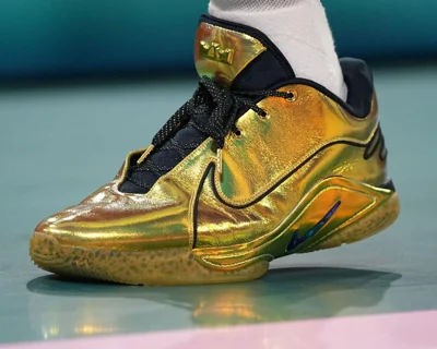 Gold shoes, gold medal