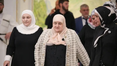Великобритания ввела санкции против матери Рамзана Кадырова, фонда Ахмата Кадырова и "Движения первых"