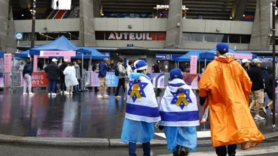 High security as Israel face France in Paris football match